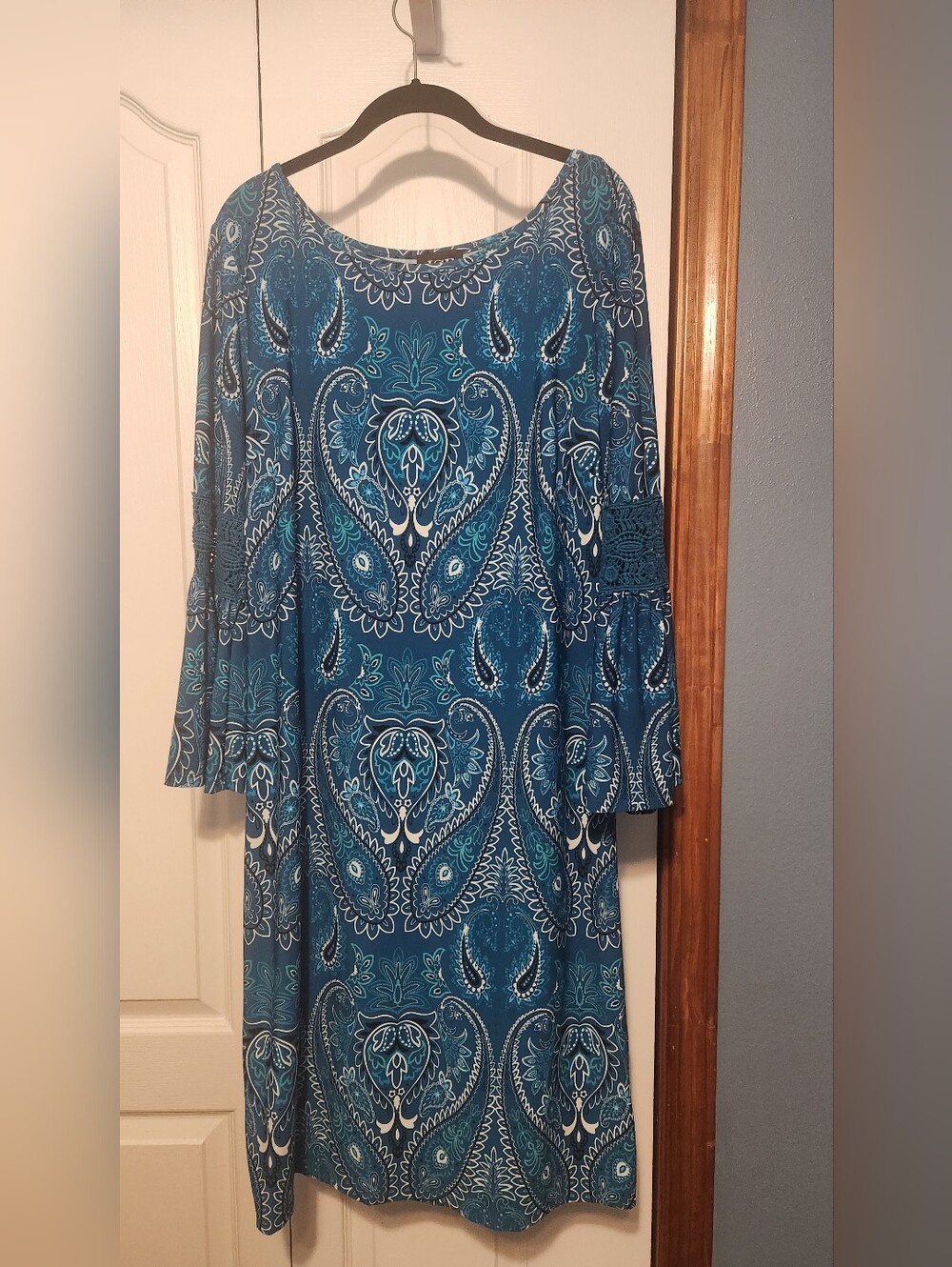 Teal Paisley Bell-Sleeve Women's Dress